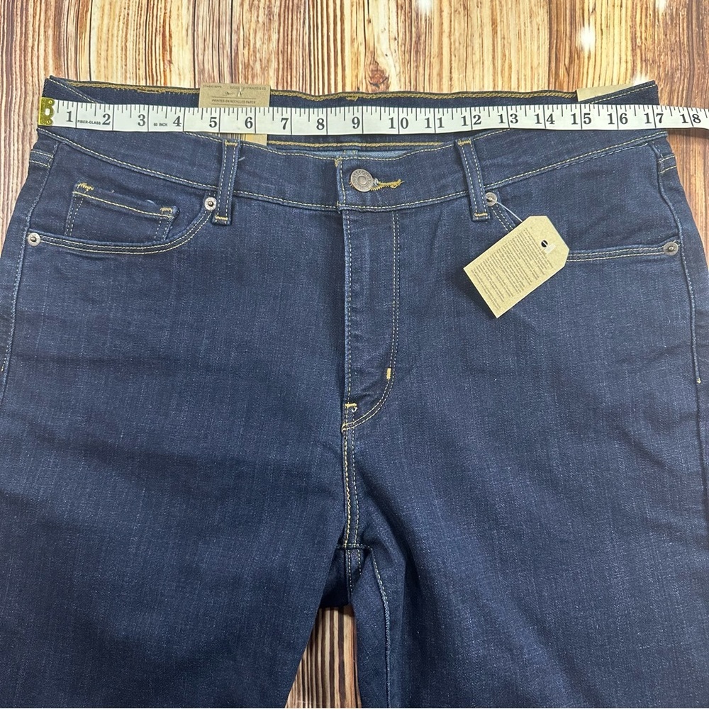NWT Levis Classic Straight Women’s Mid Rise Jeans Size ( 14) 32x30 - Picture 6 of 16